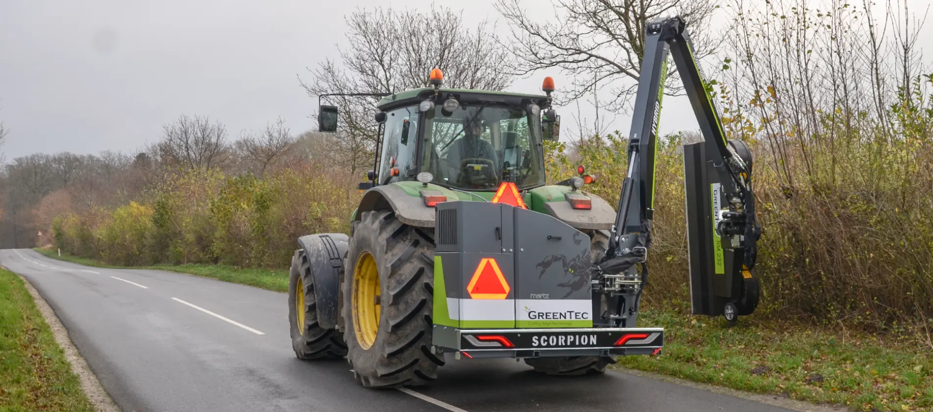 Hydraulic boom mower for tractor
