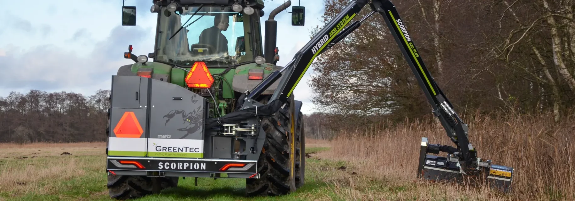 Flail head mows grass and shrubs in verge