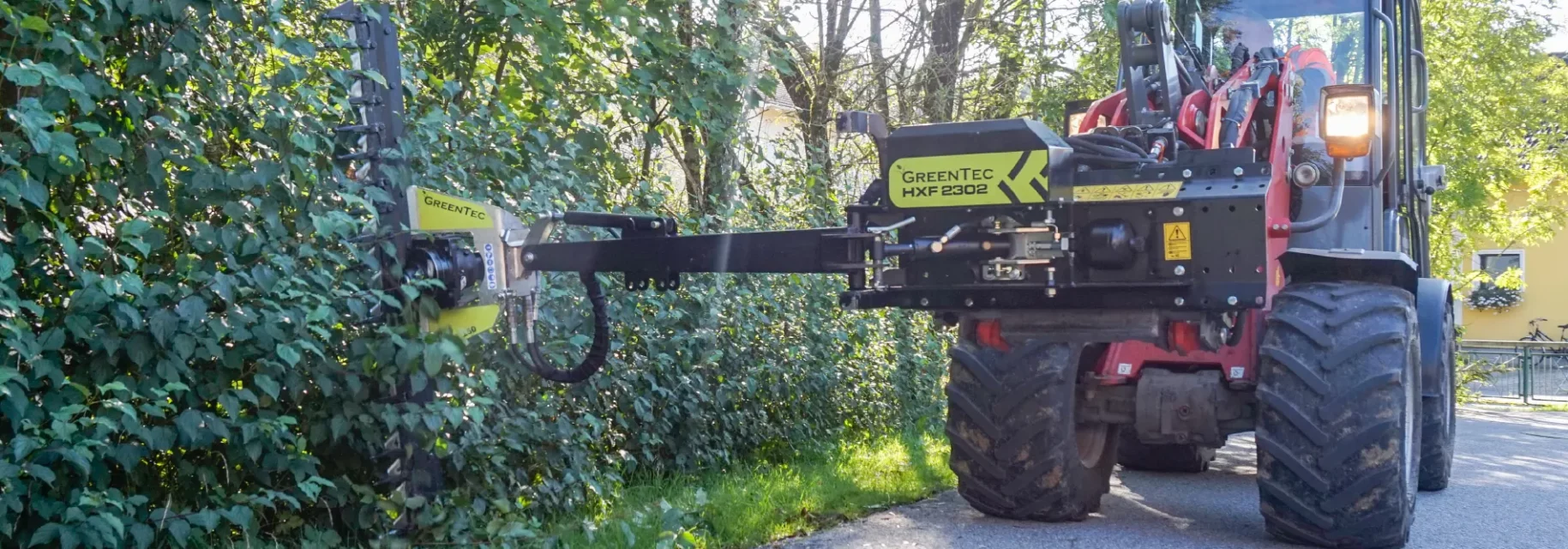 Maintenance of hedges near the road