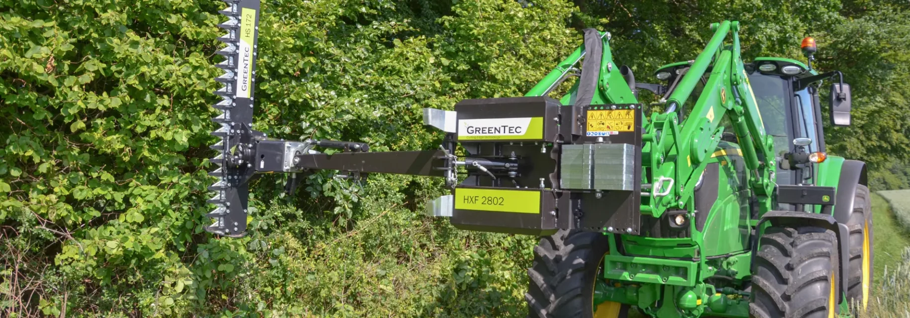 Hedgerow maintenance with finger bar