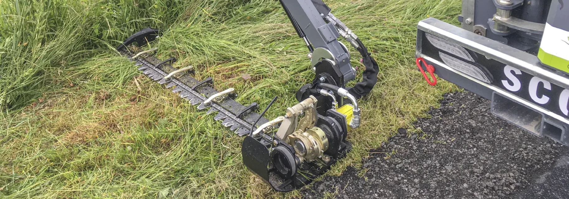 Hydraulic sickle bar mower