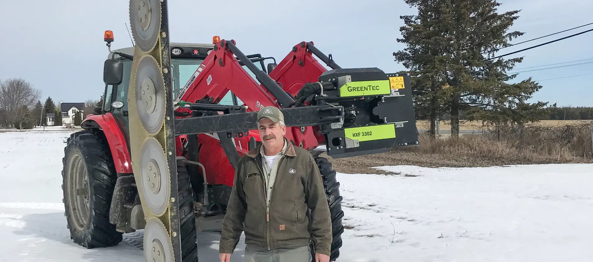 Dennis Fife vedligeholder levende hegn om vinteren