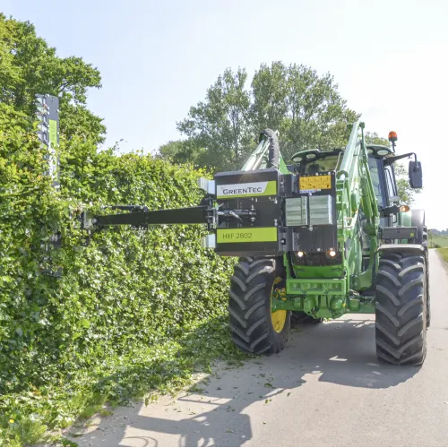 Efficient hedge trimming for landscape gardening