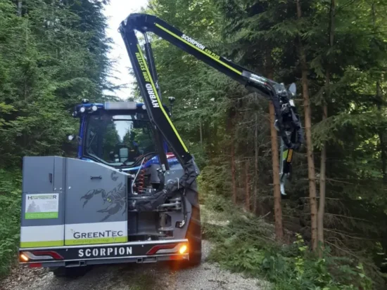 Hydraulic tree pruner