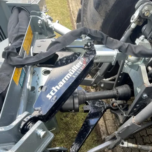 Spider standard equipment – 4-point mounting system for cat. 2 or 3