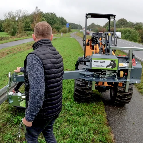 Puma 2303 standard equipment – Mechanical switch from working to transport position